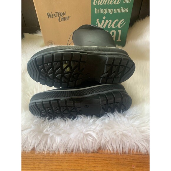 Western Chief Boots Size 4 youth - Picture 6 of 10